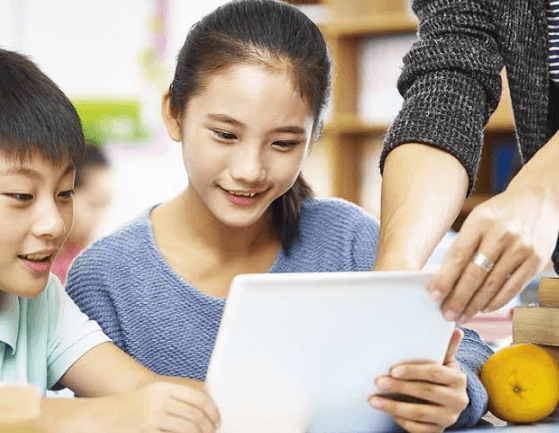 How an A Level Maths Tutor HK Approach Should Address Exam Technique