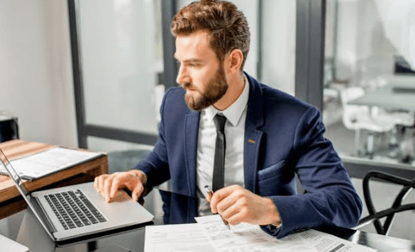 Choosing the Right Business Structure for International Growth